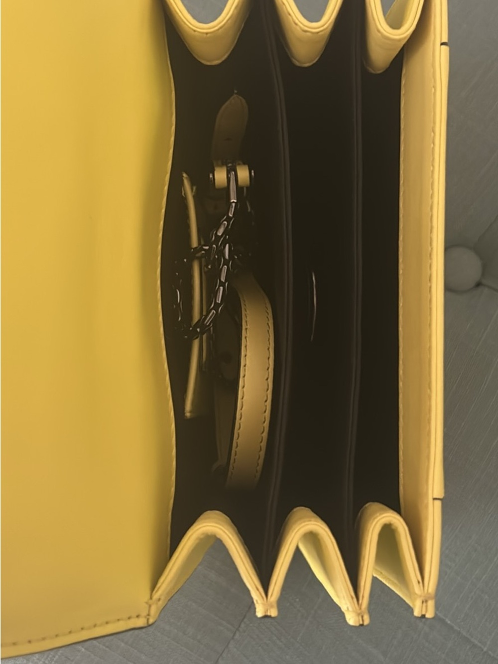 Bvlgari Serpenti Yellow Top-Handle Small Bag - Picture 5 of 6